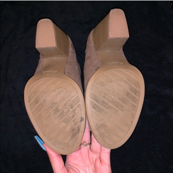 Open toe booties - Picture 4 of 6